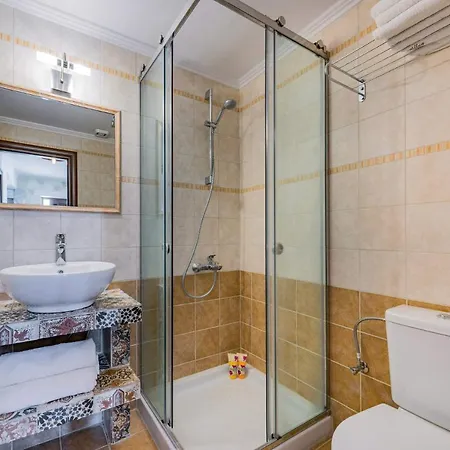 Vila Bougainvillea By