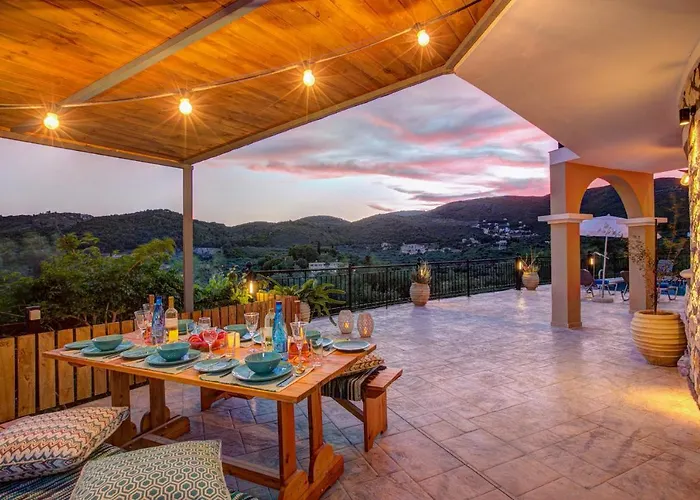 Villa Bougainvillea By *